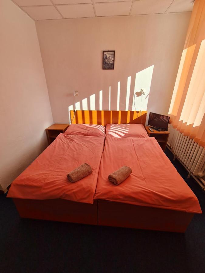 Penzion Olympia Banská Bystrica Eksteriør bilde