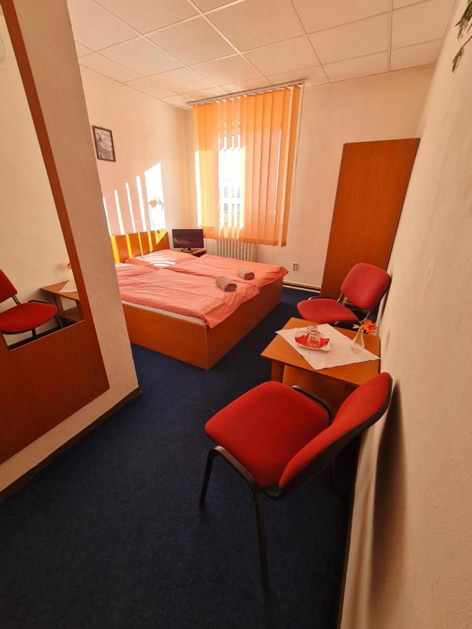Penzion Olympia Banská Bystrica Eksteriør bilde