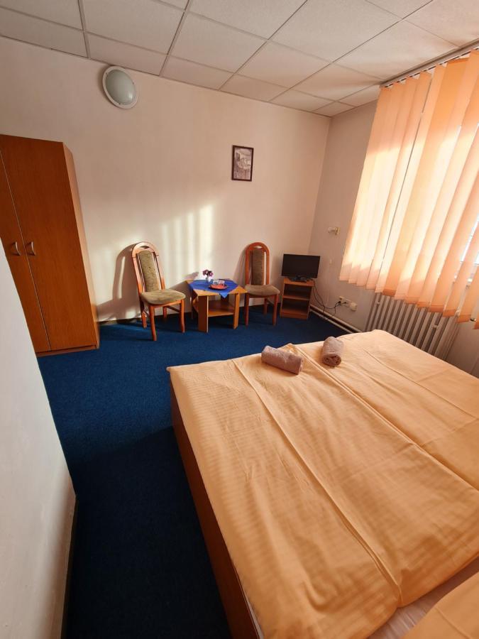 Penzion Olympia Banská Bystrica Eksteriør bilde