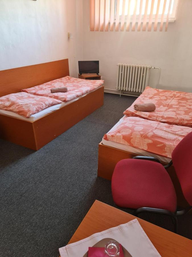 Penzion Olympia Banská Bystrica Eksteriør bilde