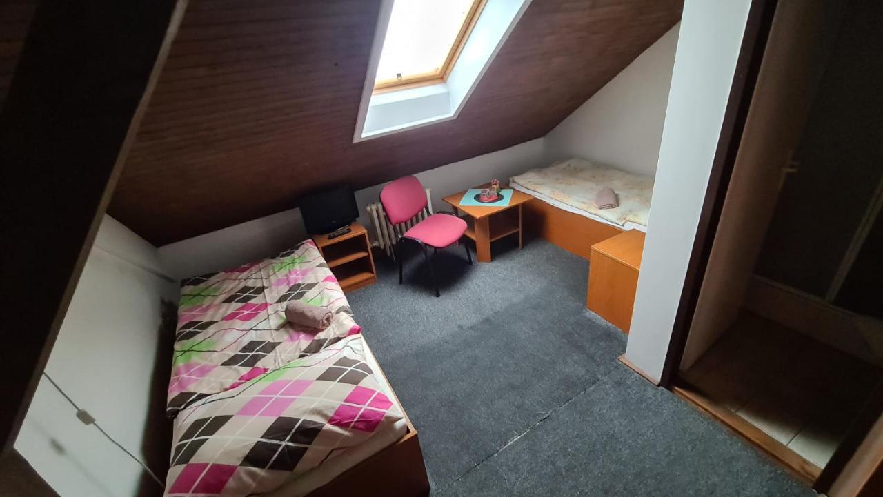 Penzion Olympia Banská Bystrica Eksteriør bilde