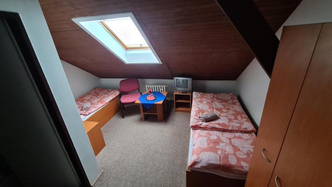 Penzion Olympia Banská Bystrica Eksteriør bilde